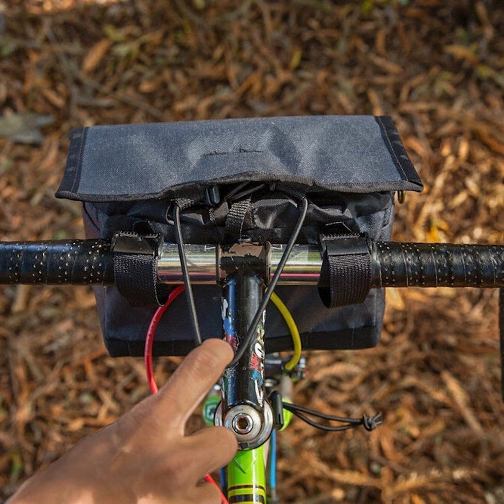 OUTER SHELL ADVENTURE Drawcord Handlebar Bag