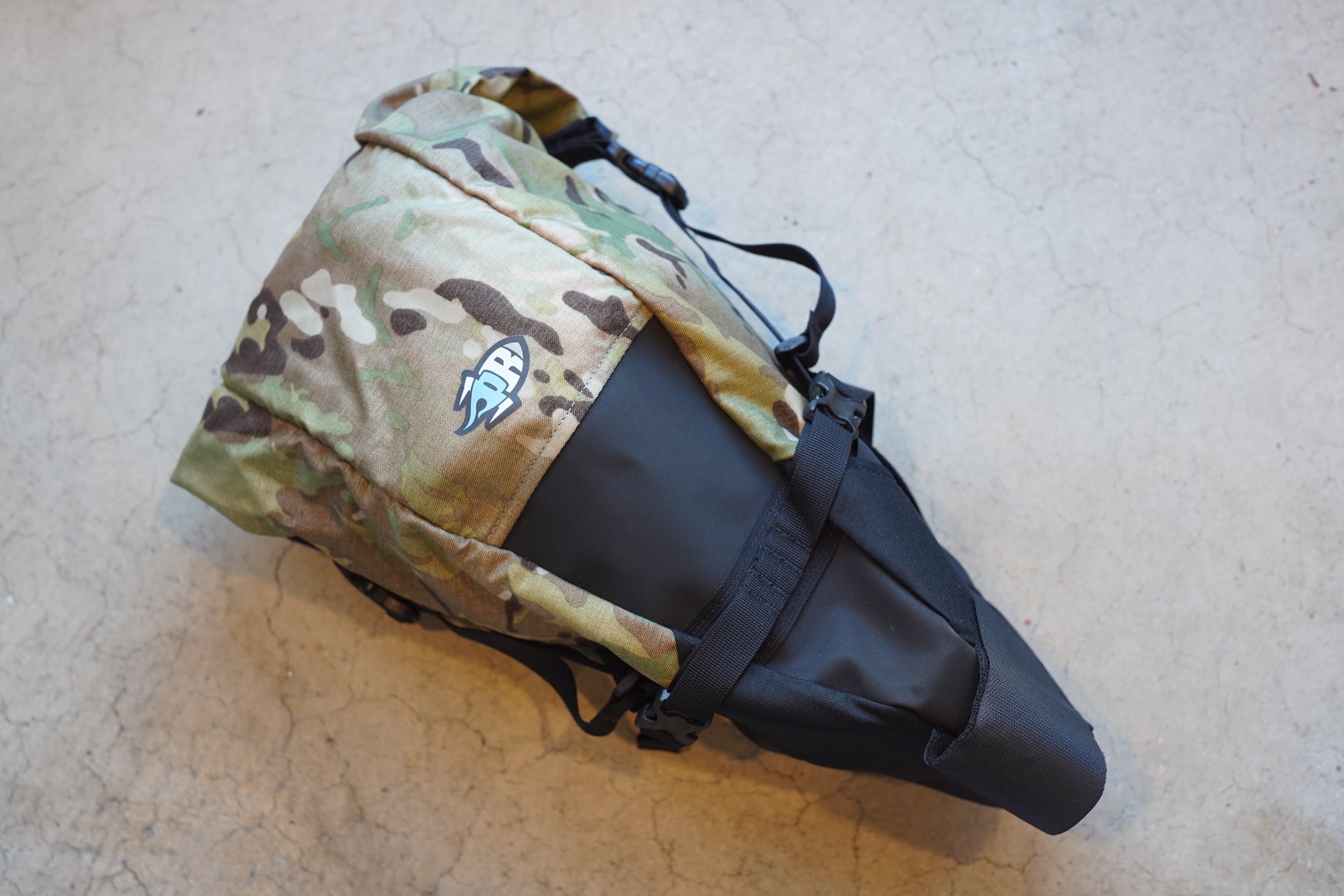 PORCELAIN ROCKET Seat Pack L-Size VERA