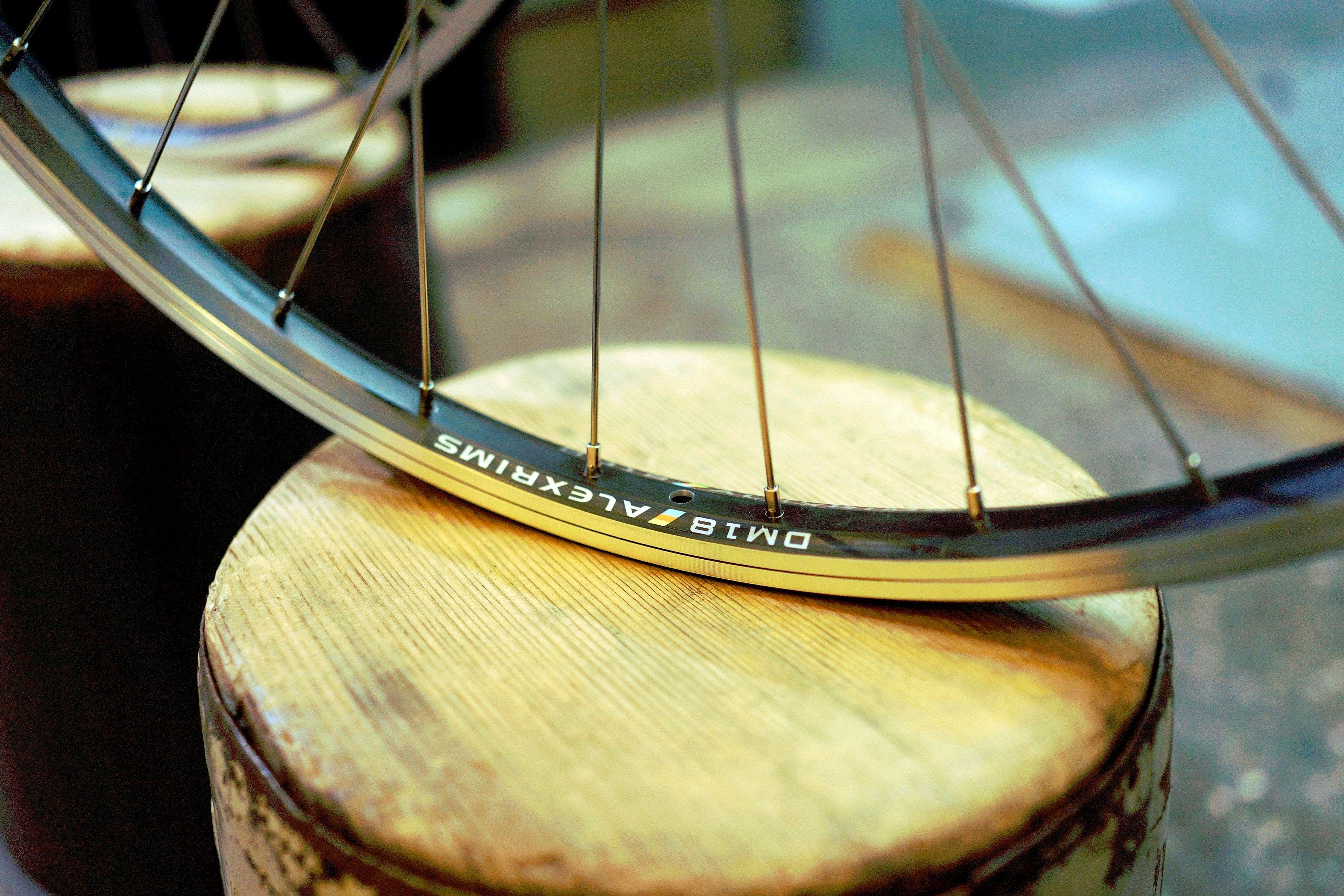 GORILLA SPUN Build Wheel SHIMANO Hub x ALEX RIM DM18